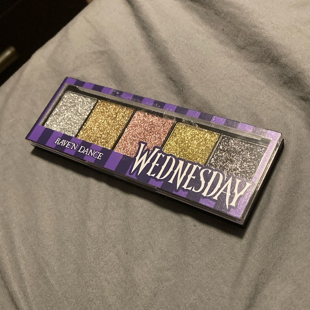 Wednesday Addams rave’n dance eyeshadow